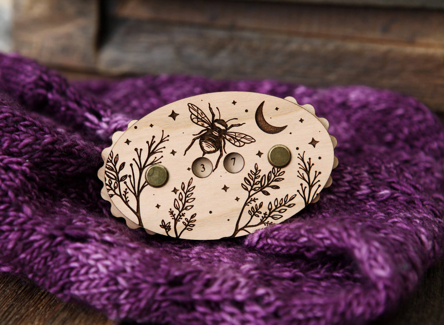 Bee-Themed Cherry Wood Knitting Row Counter