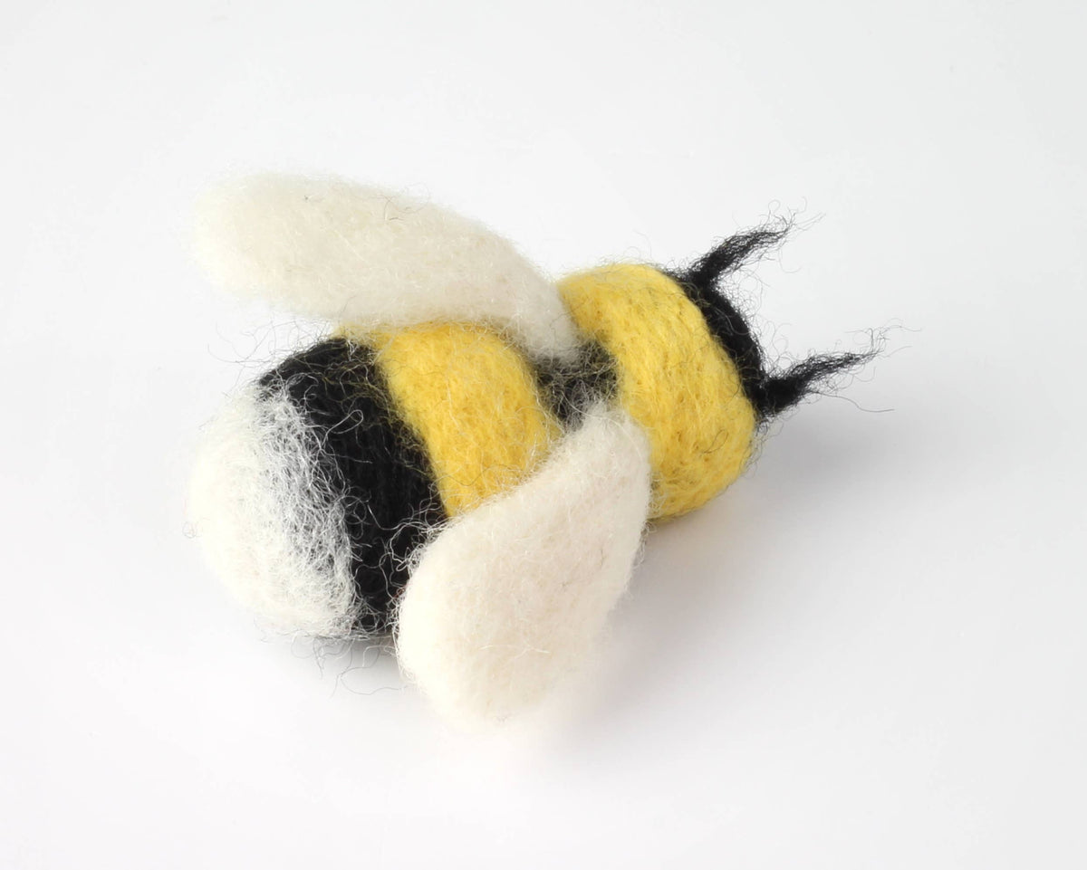 Hawthorn Handmade Brooch Needle Felting Kit | Beginner Craft Kit