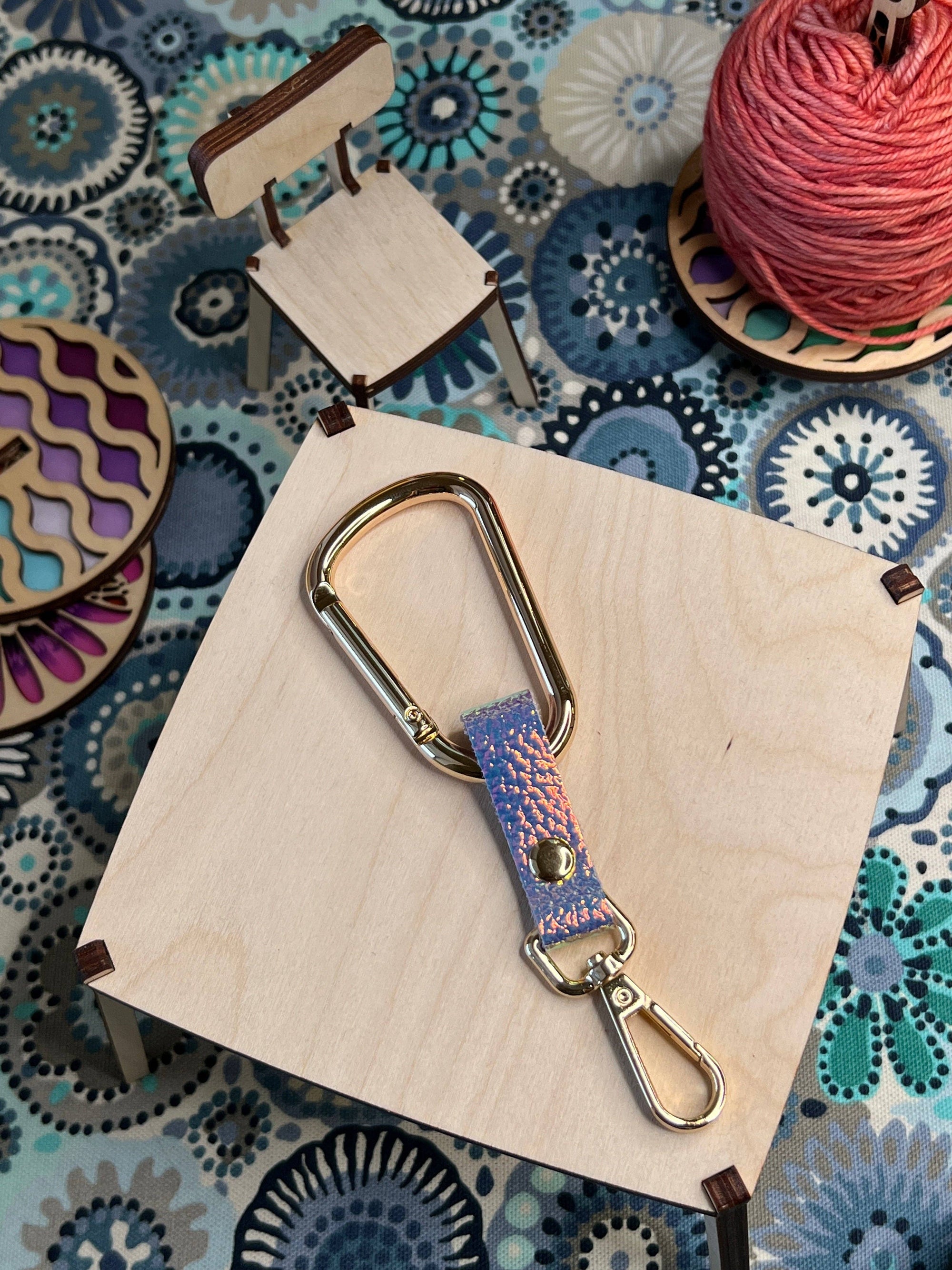 Minder Clip Lemonwood