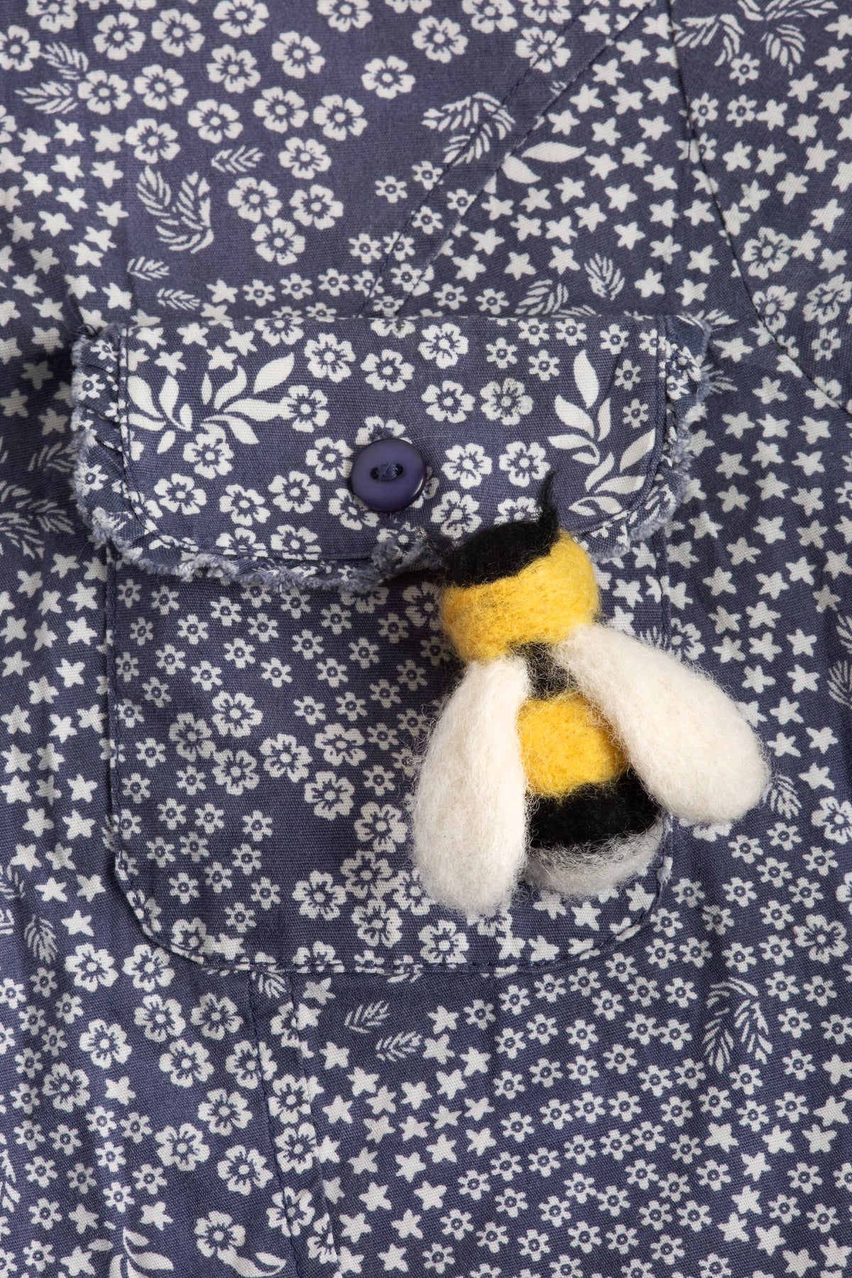 Hawthorn Handmade Brooch Needle Felting Kit | Beginner Craft Kit