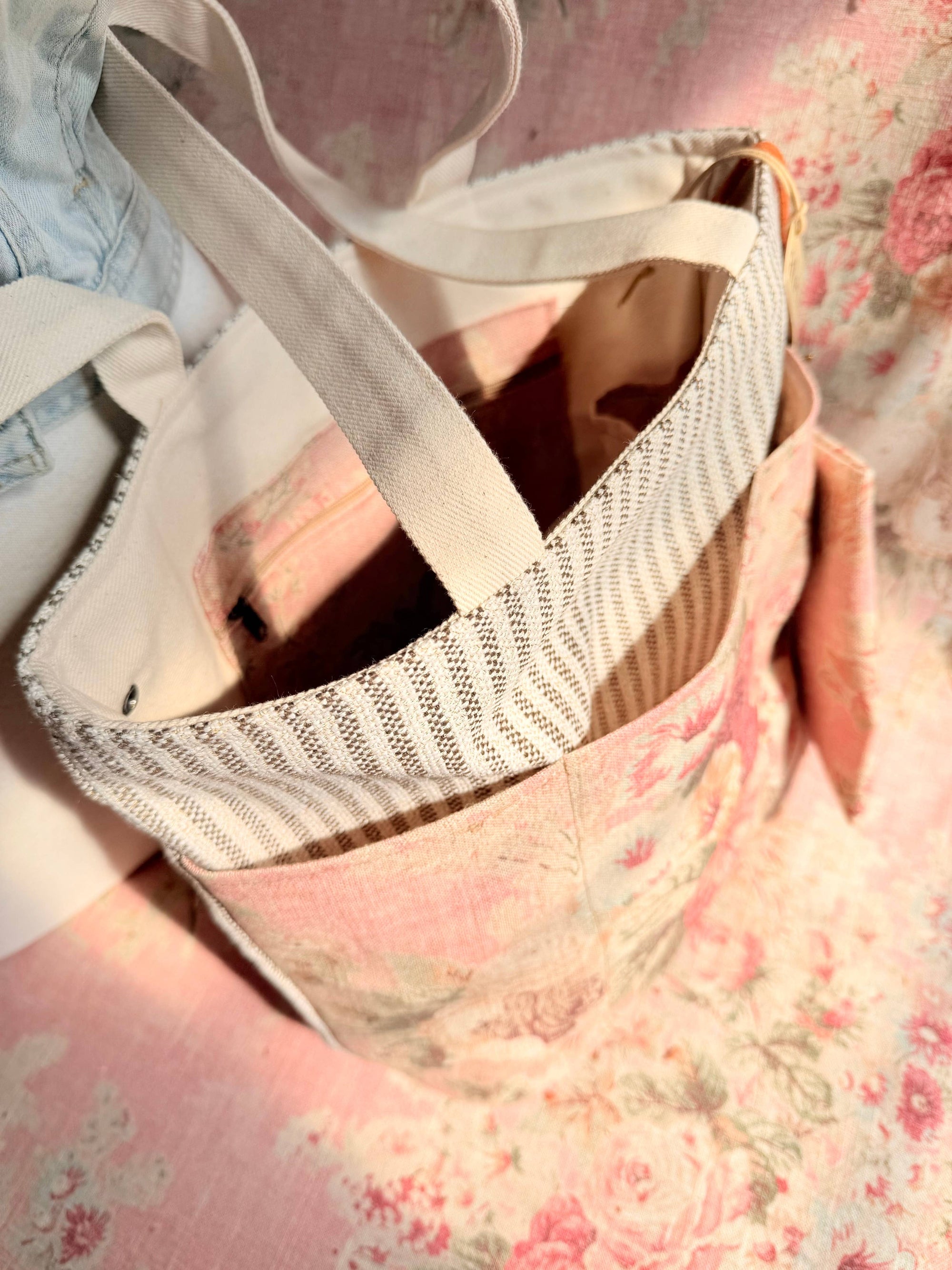 Atenti The Rosewood Project Tote