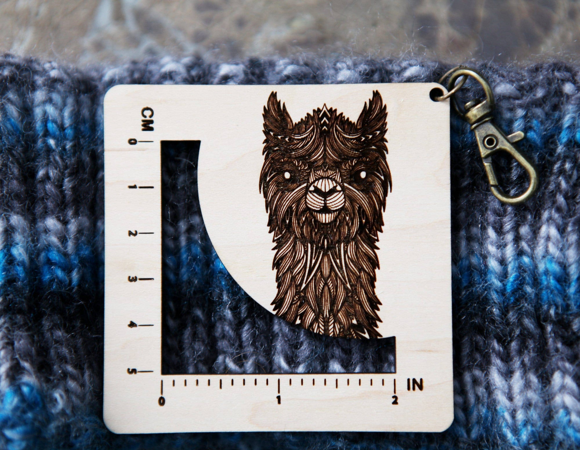 Alpaca Fiber Arts Swatch Ruler, Maple &amp; Bronze Clasp