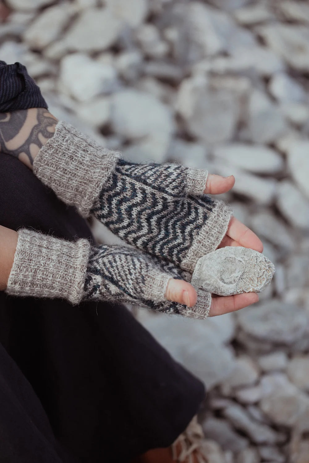The Island and the Forest: A Knitted Correspondance